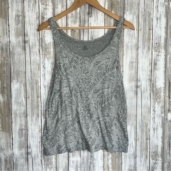 LOFT Tops - Loft Grey Palm Outline Tank